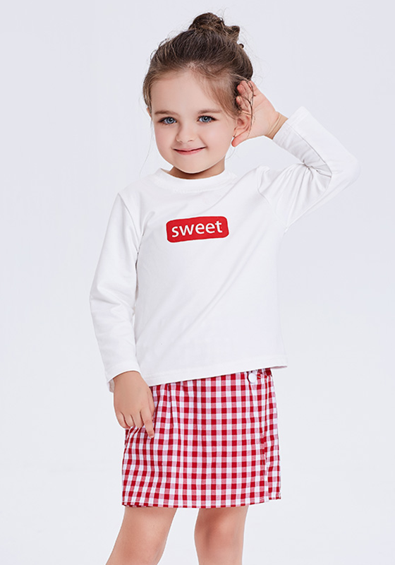 Lisa T-Shirt & Plaid Shorts Lisa T-Shirt & Plaid Shorts