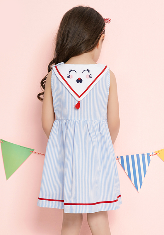 Bee Crew Neck Striped Dress Bee Crew Neck Striped Dress